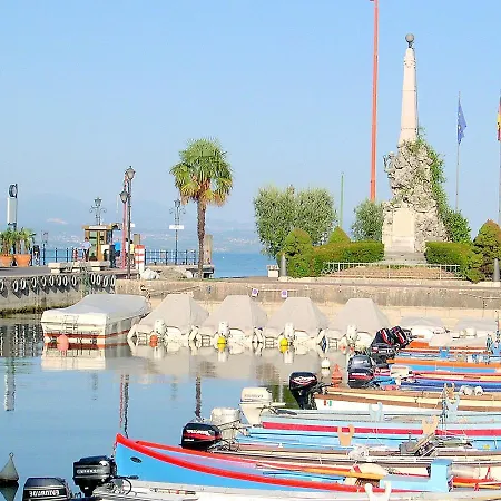Carmela Ventisei Holiday home Lazise