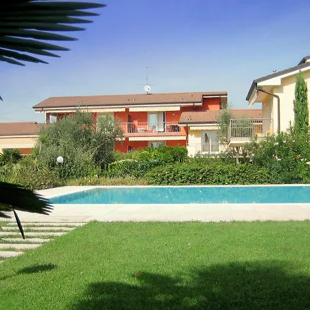 Carmela Ventisei Holiday home Lazise